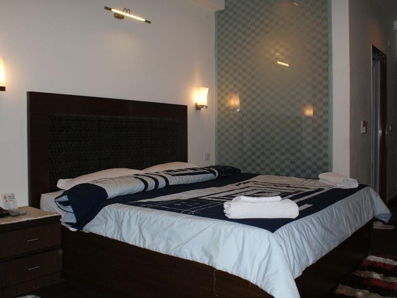 Hotel Arpit Palace Delhi  Bagian luar foto