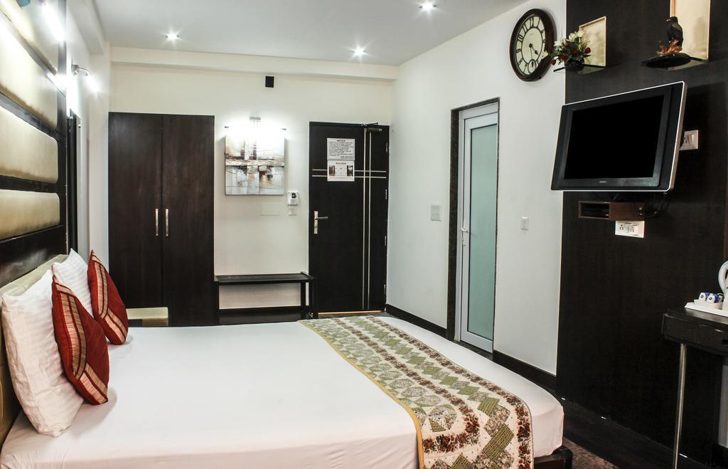 Hotel Arpit Palace Delhi  Bagian luar foto