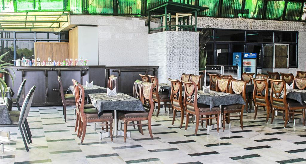Hotel Arpit Palace Delhi  Bagian luar foto