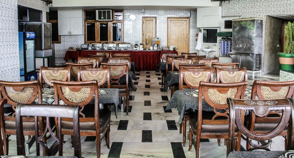 Hotel Arpit Palace Delhi  Bagian luar foto