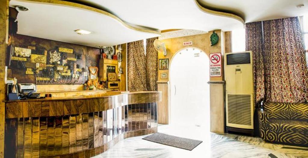 Hotel Arpit Palace Delhi  Bagian luar foto